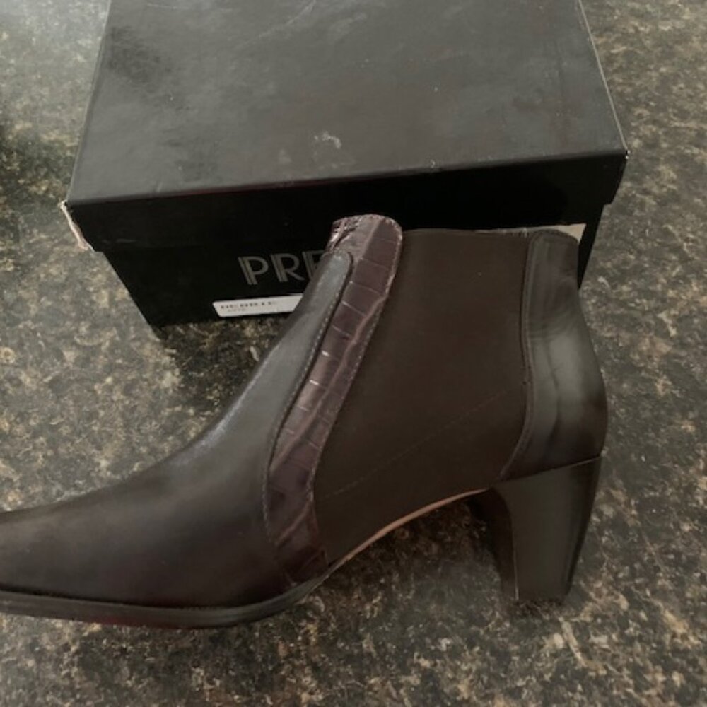 DESIGNER Prevata brown NAPA leather booties, CROC trim,10.5AA